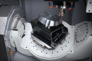 (Tiếng Việt) LÀM THẾ NÀO MÁY CNC 4 TRỤC VÀ 5 TRỤC CÓ THỂ TẠO RA CÁC CHI TIẾT PHỨC TẠP?